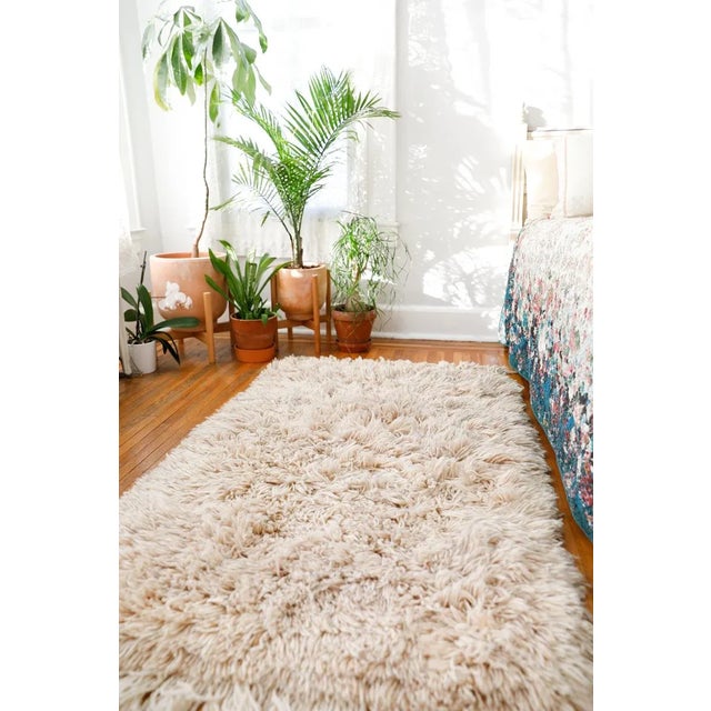 Hand-Knotted Reversible Natural White Shag Moroccan Wool Rug With Sunrise Stripe Back 5x8' For Sale - Image 11 of 13