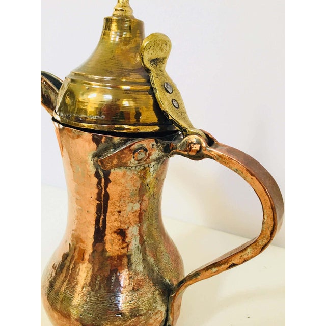 Antique Dallah Coffee Pot, Hand-Hammered Copper & Brass, Oman, 1890 For Sale - Image 17 of 18