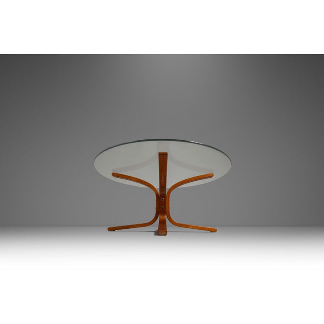 Ingmar Relling Mid-Century Scandinavian Modern "Siesta" Coffee Table W/ Glass Top Attrributed to Ingmar Relling for Westnofa, Norway, C. 1970s For Sale - Image 4 of 18