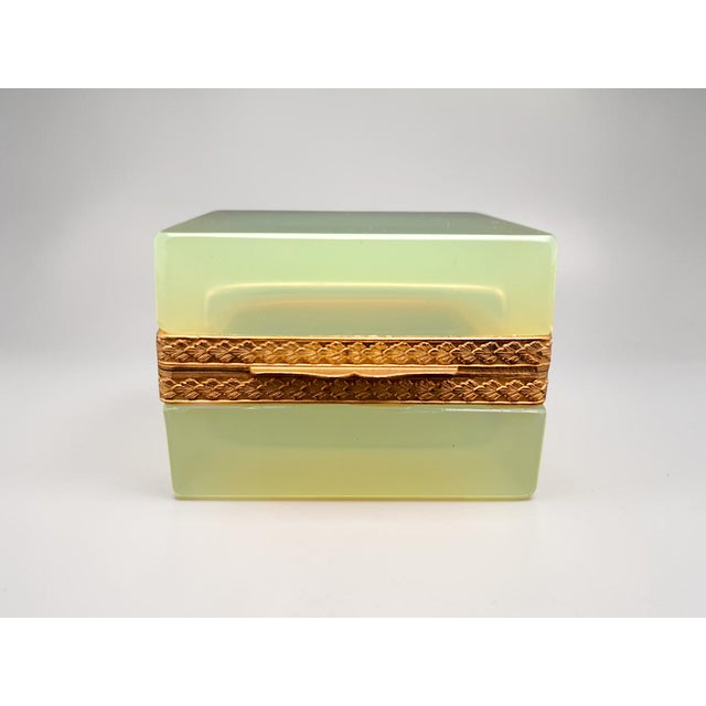 Opaline Murano Glass Jewelry Box from Manifattura di Murano, 1970s For Sale - Image 13 of 13