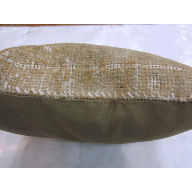 Late 20th Century Soft Pink Oushak Pillow For Sale - Image 5 of 5