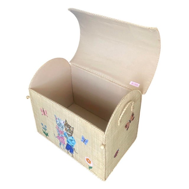 Whimsical Hand-Painted Raffia Anthropomorphic Cat Motif Toy Box For Sale In West Palm - Image 6 of 12