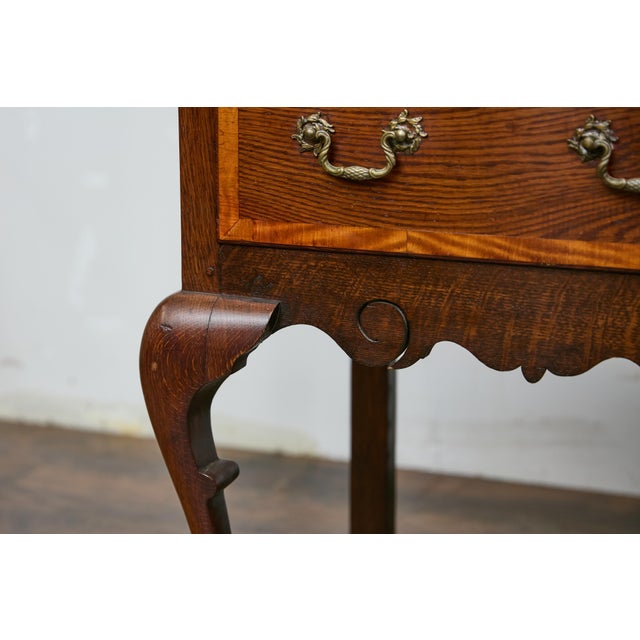 Brown English 19th Century Two-Toned Oak Server with Drawers and Carved Apron For Sale - Image 8 of 12