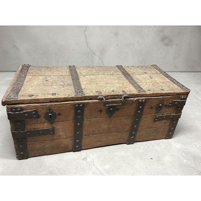French or Flemish Oak Strongbox with Wrought Iron Cladding and Double Lock Function, 1550s For Sale - Image 9 of 9