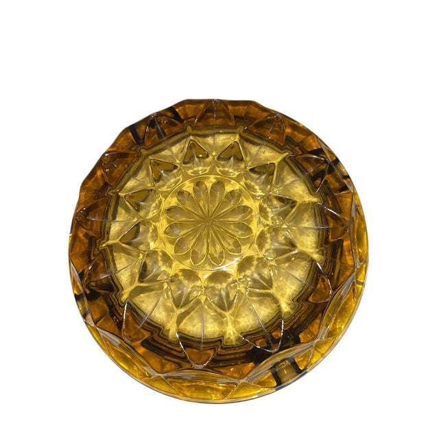 Mid-Century Modern 1960s Mid-Century Modern Round Amber Ashtray With 12 Point Star Pattern For Sale - Image 3 of 5
