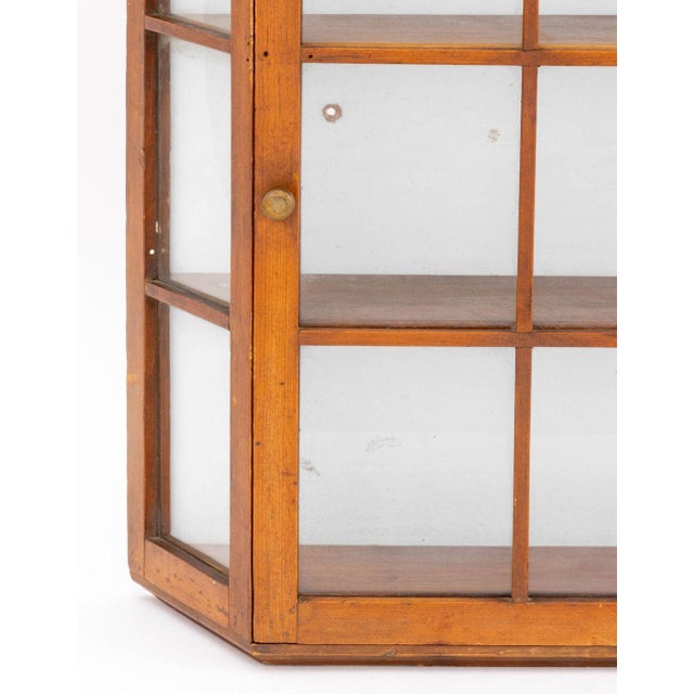 American American Federal Style Pine Display Cabinet For Sale - Image 3 of 7