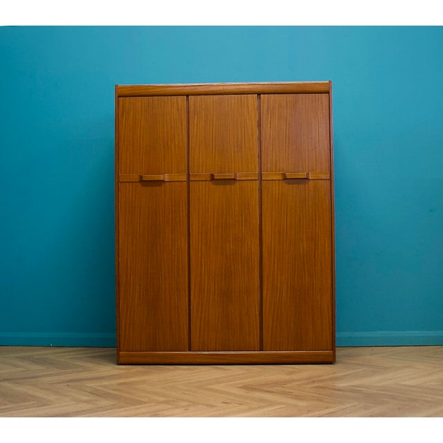 Teak Wardrobe from Elliots of Newbury, 1960s For Sale - Image 10 of 10