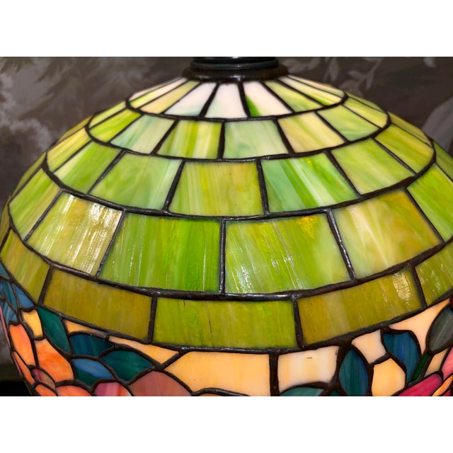 1910s Art Nouveau Wilkinson Co. Floral Stained Glass Table Lamp For Sale - Image 11 of 11