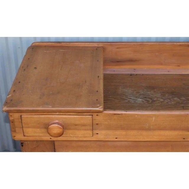 19thc New England Pine Dry Sink For Sale In Los Angeles - Image 6 of 8