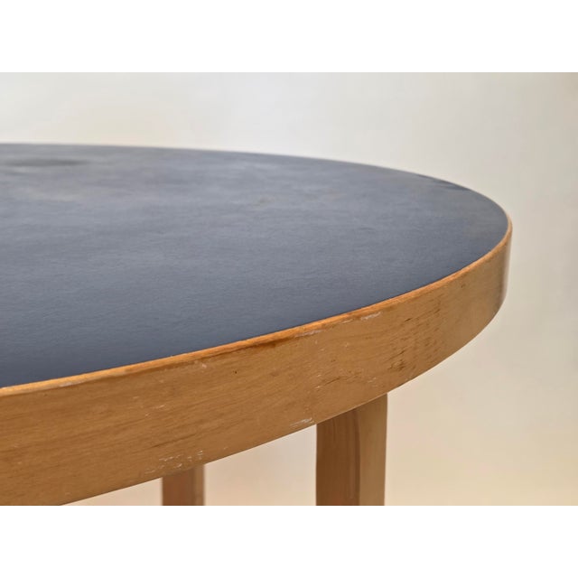 90A Table in Blue Linoleum by Alvar Aalto for Artek, Finland, 1950s For Sale - Image 10 of 16