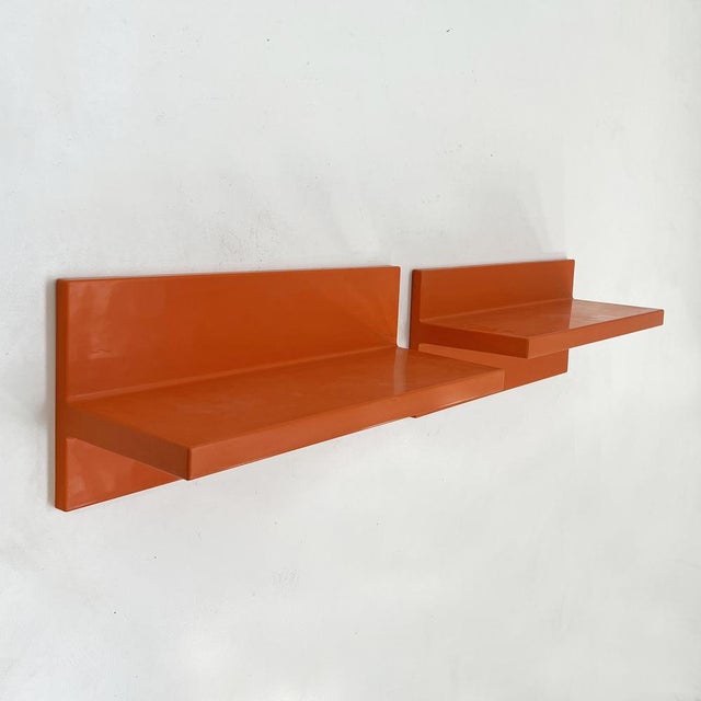 Modern Orange Wall Shelves attributed to Marcello Siard for Kartell, 1970s, Set of 2 For Sale - Image 3 of 7