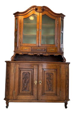 Baroque Display Cabinet in Wood