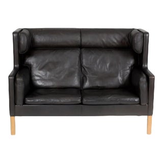 2-Seater Sofa in Black Patinated Leather with Oak Legs by Børge Mogensen for Fredericia For Sale