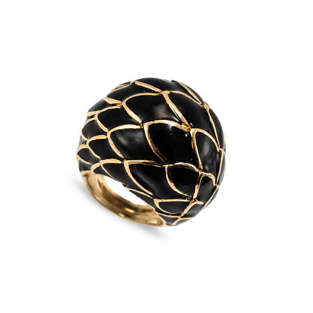 Brand: David Webb Gender: Ladies Metal Type: 18K Yellow Gold Ring Size: 5.5 Width: 4.45 mm Weight: 32.98 grams David Webb...