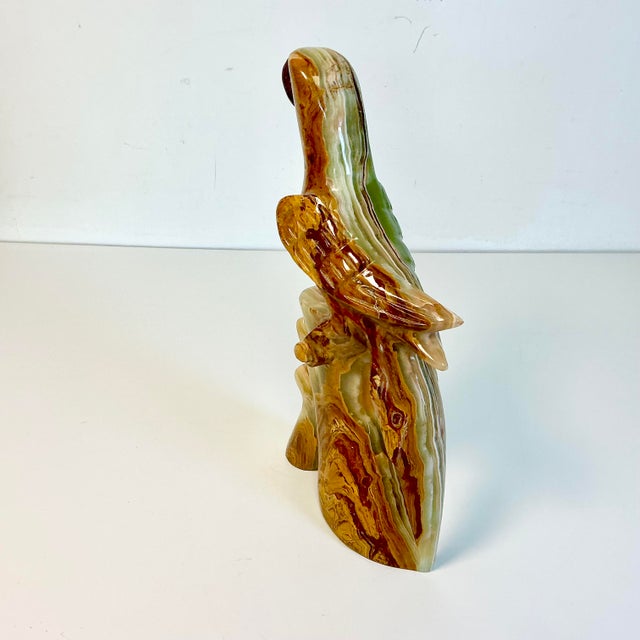 Chestnut Cinco De Mayo - 1970s Vintage Mediterranean Italian Coastal Polished Marble Onyx Parrot Sculpture For Sale - Image 8 of 18