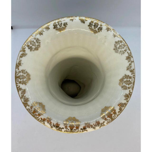 1940’s English Hand Decorated “Eaton China” Vases With Pink Roses & Blue Posies Design - a Pair For Sale - Image 9 of 13