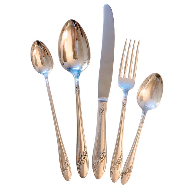 1950s 1950s Mid-Century Modern Oneida Community Silverplate Flatware Set - "Enchantment" Pattern - 48 Pieces With Storage Chest For Sale - Image 5 of 7