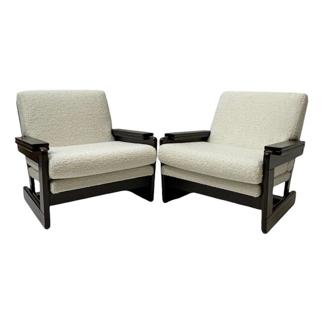 Mid-Century Modern Lounge Chairs in Bouclé Upholstery from Wenge, 1970s, Set of 2 For Sale