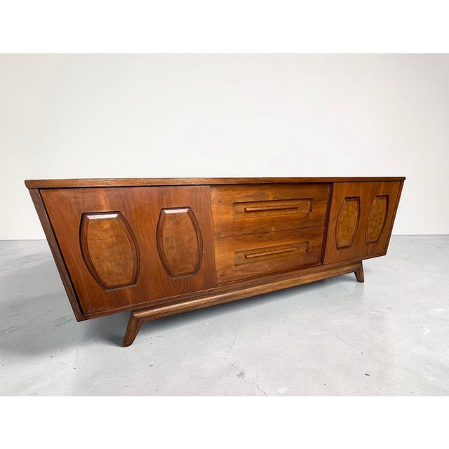1960s Restored Younge Mid-Century Modern Walnut Credenza, Sculpted 64” Sideboard For Sale In Miami - Image 6 of 13