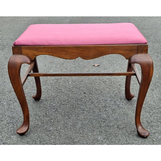 Early 20th Century Maddox Colonial Queen Anne Mahogany and Upholstered Bench For Sale In Washington DC - Image 6 of 9