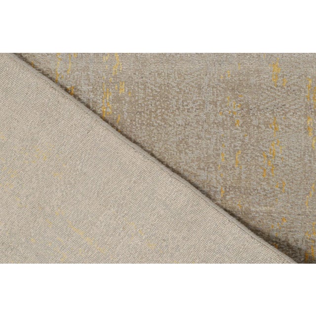 Textile 2010s Rug & Kilim’s Modern Abstract Rug in Silver & Gold For Sale - Image 7 of 8