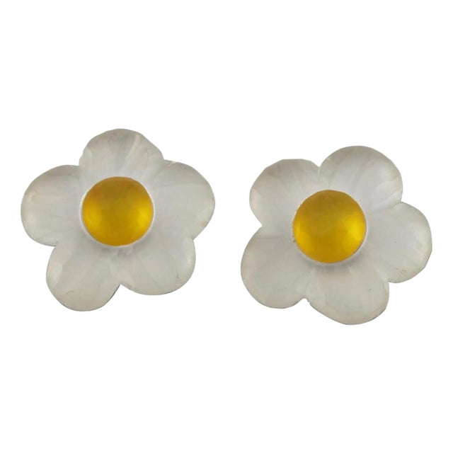 Harriet Bauknight for Kaso White Floral Carved Resin Clip Earrings For Sale