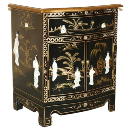 Decorative Chinese Chinoiserie Cabinet For Sale