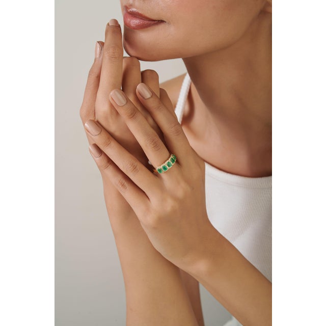 1.31 Carat Emerald & Diamond Statement Band Ring in 14k Yellow Gold Size 4 For Sale - Image 9 of 16
