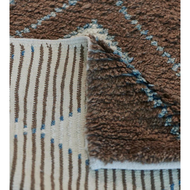 Contemporary Handwoven Contemporary Turkish Deco Rug For Sale - Image 3 of 8
