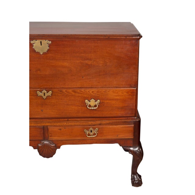 Traditional Late 18th Century Irish Georgian Mahogany Blanket Chest For Sale - Image 3 of 13