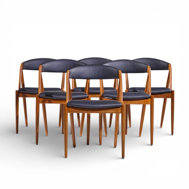 Kai Kristiansen Model 31 Mid Century Danish Teak Dining Chairs - Set of 6 Each chair measures: 19.5 wide x 20.25 deep x 29...