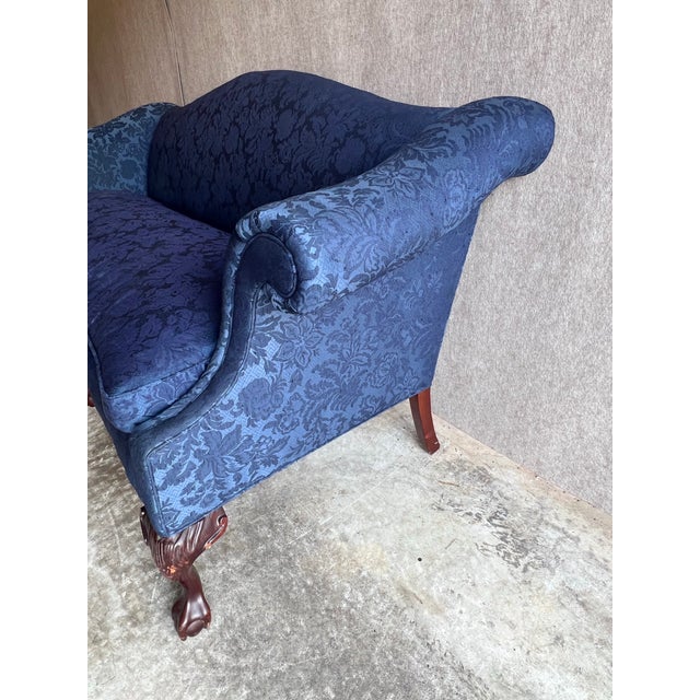 Late 20th Century Vintage Conover Sapphire Blue Chippendale Style Camelback Settee Sofa For Sale - Image 5 of 15