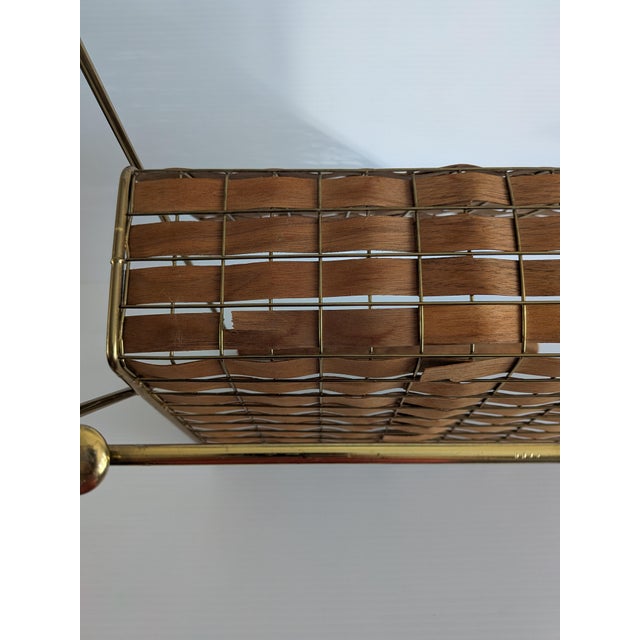 Brown 1950s MCM Tony Paul for Woodlin-Hall Maple Gold Tone Magazine Rack For Sale - Image 8 of 9