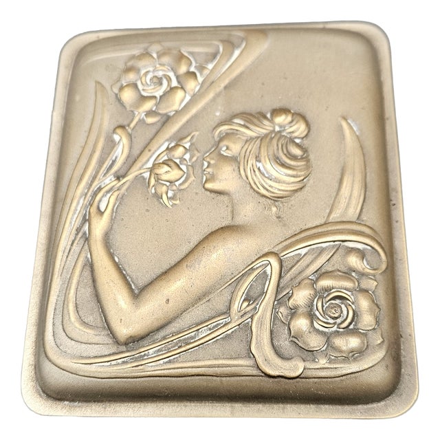 Antique Art Nouveau Silver-Plated Lidded Box, 1890s For Sale