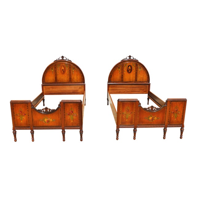 Early 20th Century Pair of Louis XV Style Hand-Painted Twin Bed Frames With Floral Marquetry For Sale