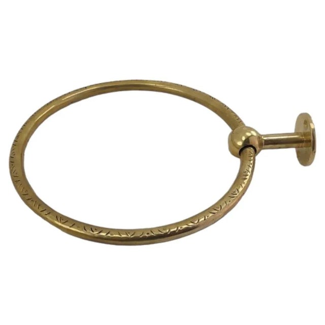 This round shaped copper towel bar can quickly become an essential piece of your bathroom design. Hang your towels in...