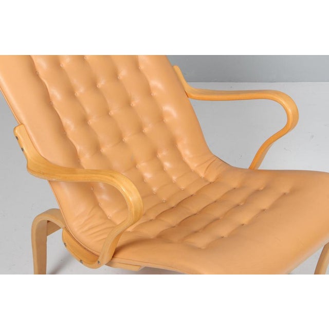 Tan Set of Pernilla 2 Lounge Chair and Ottoman in Leather by Bruno Mathsson for Dux, 1980s For Sale - Image 8 of 11