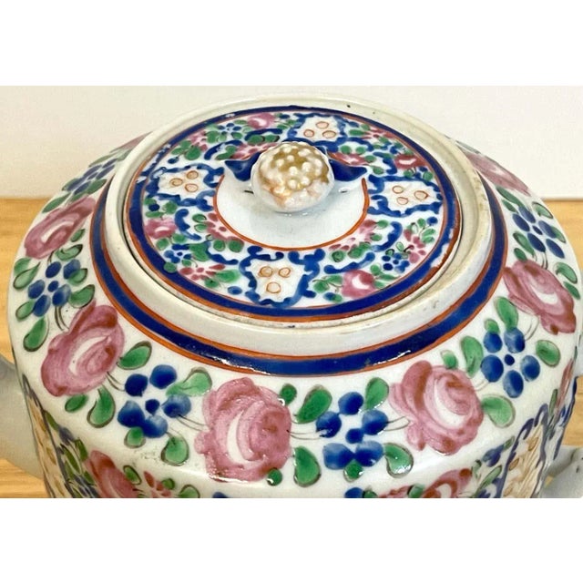 18th C Chinese Export Famille Rose Tea Pot, in the French Taste For Sale - Image 10 of 12