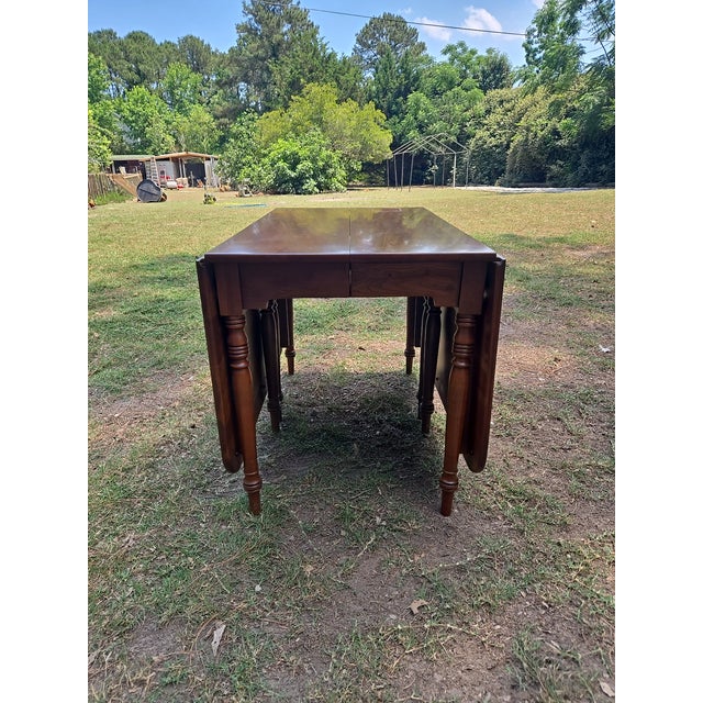 Brown 1990s Wooden Henkel Harris Cherry Dining Table Virginia Galleries Gate Leg Drop Leaf Table For Sale - Image 8 of 17