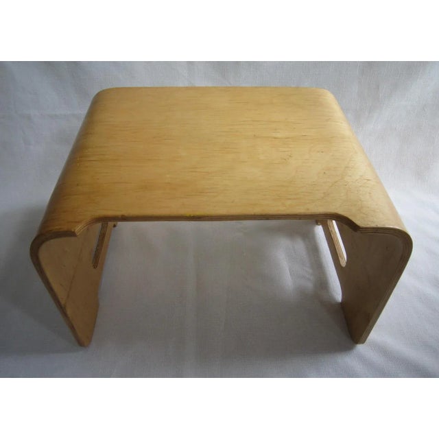 Mid-Century Modern Mid Century Bentwood Side Table, Plycraft Style For Sale - Image 3 of 9