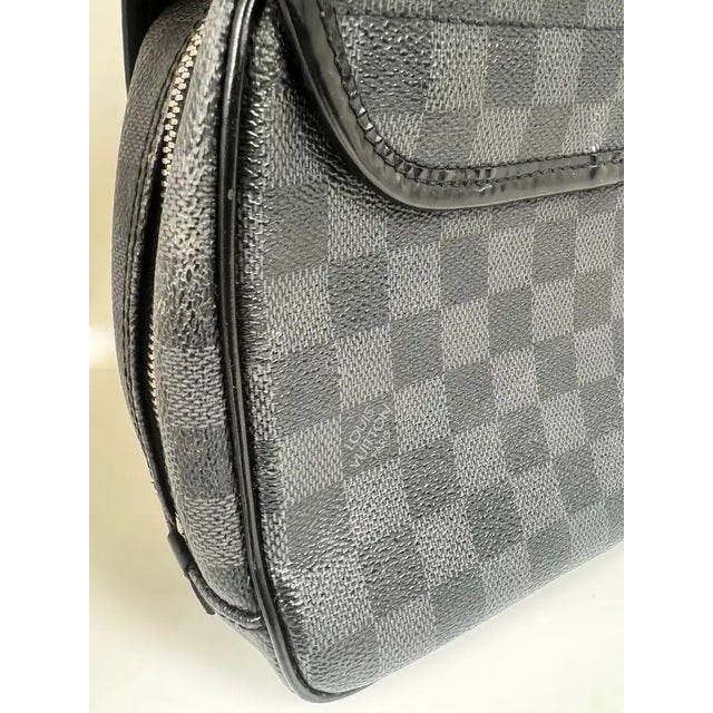 Black Louis Vuitton Damier Graphite Hanging Toiletry Pouch Bag Travel Organizer For Sale - Image 8 of 15
