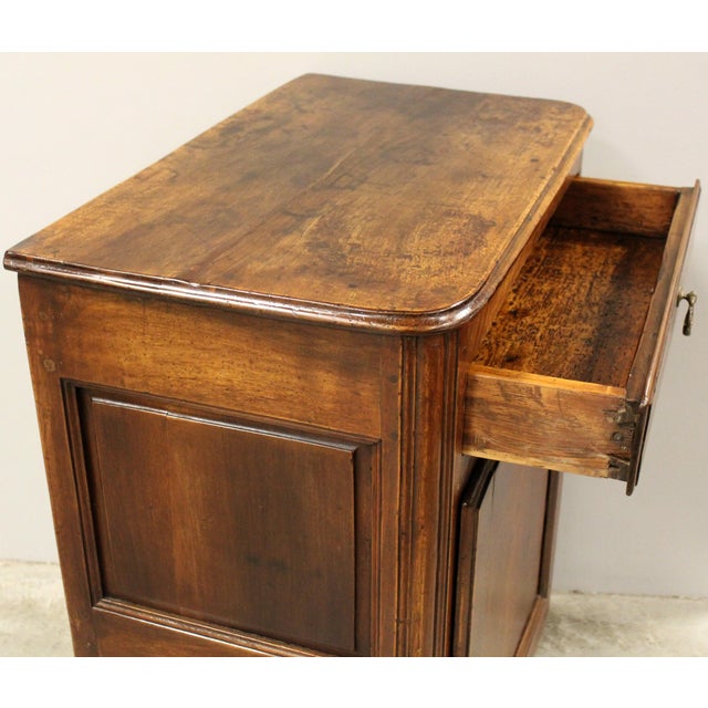 Antique Louis XV Buffet in Walnut, 1700s For Sale - Image 9 of 16