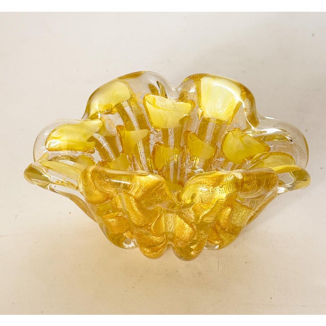Mid-Century Modern 1950s Barovier & Toso Murano Yellow Spots Gold Flecks Italian Art Glass Flower Form Bowl For Sale - Image 3 of 16