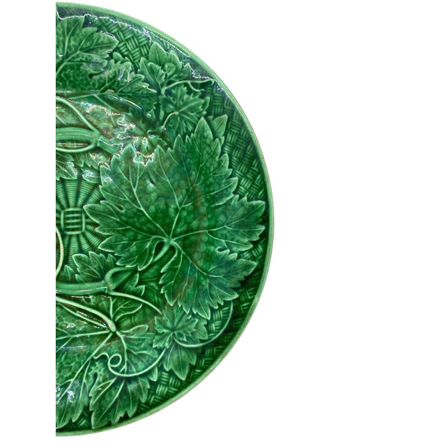 English Wedgwood Majolica Green Glazed Basket Weave Plate, English, Ca. 1885 For Sale - Image 3 of 7