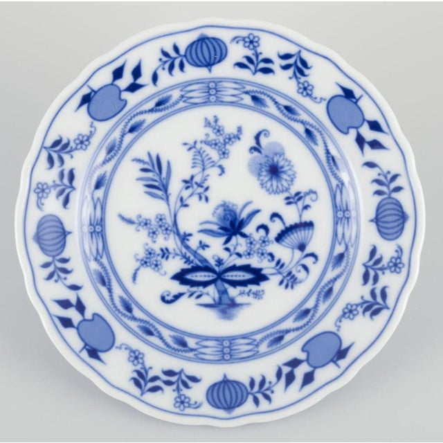 Pre-owned goods are exempt from import duties for U.S. customers. Therefore, no import tariffs will be applicable to your...