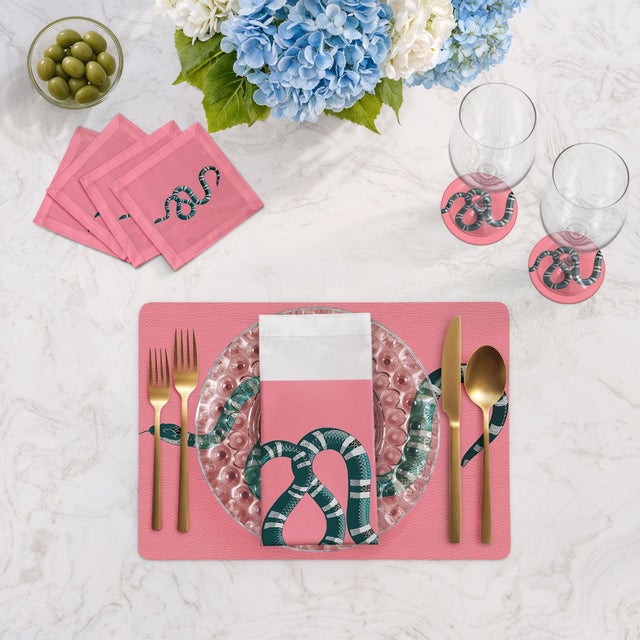 Let your table transition from classic to modern with our Serpent Vegan Leather Rectangle Pebble Placemat, featuring an...