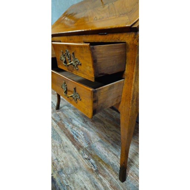 Slant-Front Desk in Curved Walnut and Marquetry For Sale - Image 5 of 12