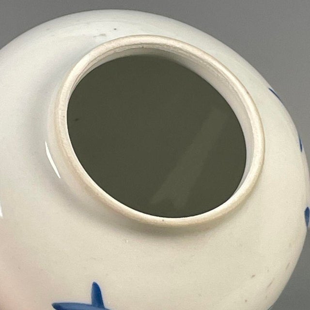 Vintage Blue & White Porcelain Tea Jar With Lid – Orchid Motif & Calligraphy, "Wan Yu" Mark For Sale In Los Angeles - Image 6 of 9