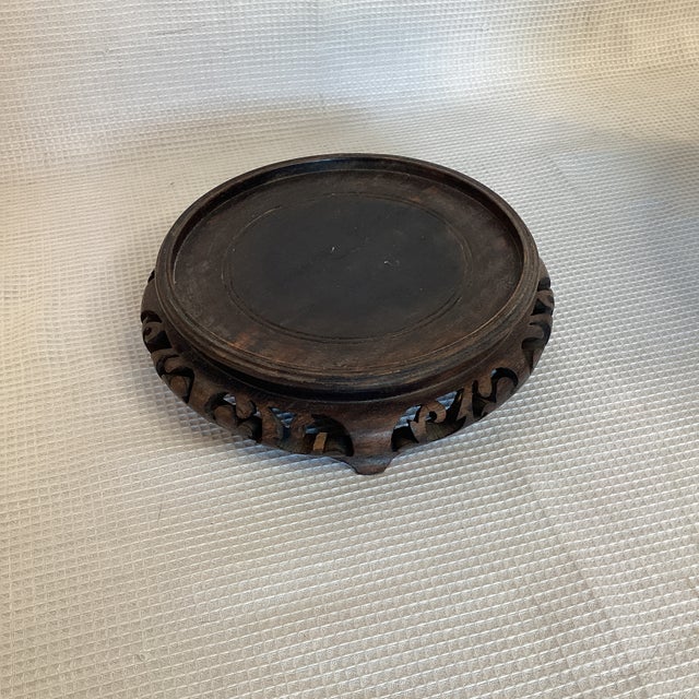 Mid 20th Century Mid 20th Century Blue and White Chinoiserie Ceramic Bowl on Wooden Stand For Sale - Image 5 of 7