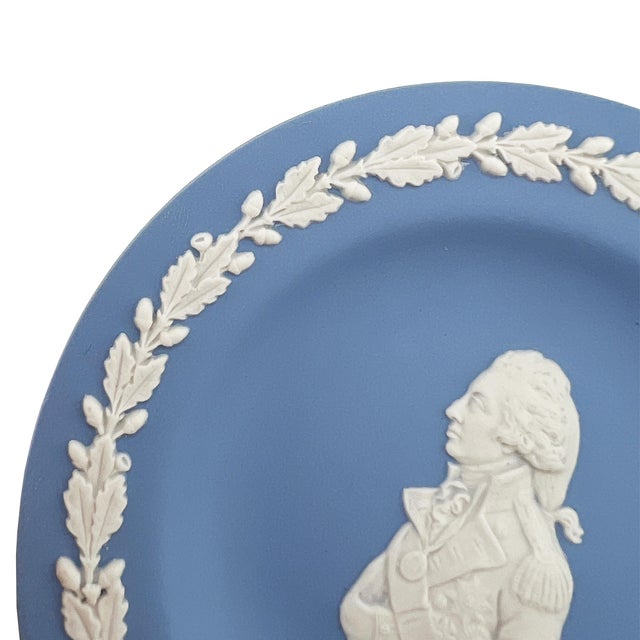 Wedgwood Mid 20th Century Wedgwood Blue Jasperware Portrait Dish With Classical Laurel Border For Sale - Image 4 of 7